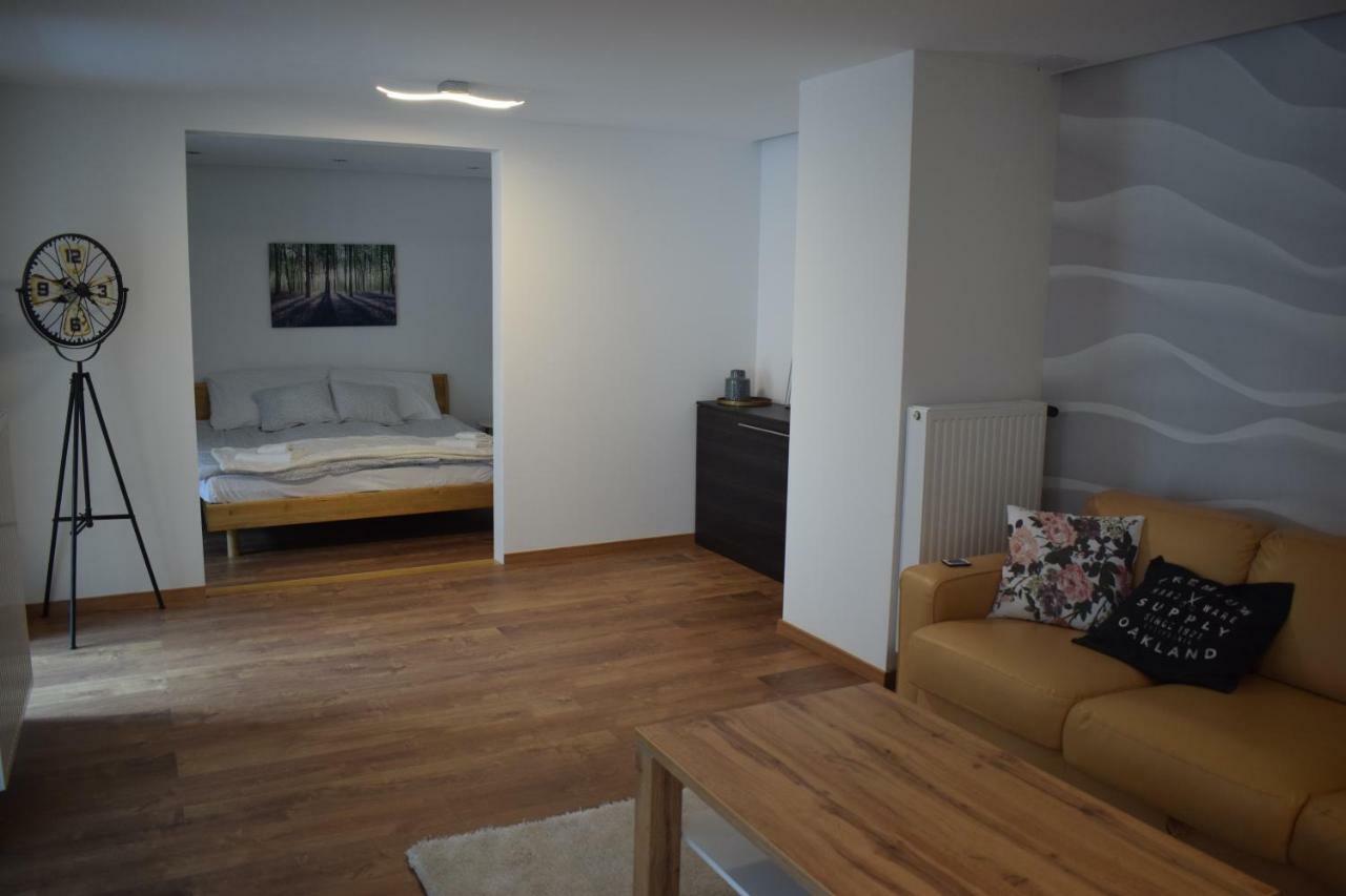 Buborek Apartman Tata Exterior foto